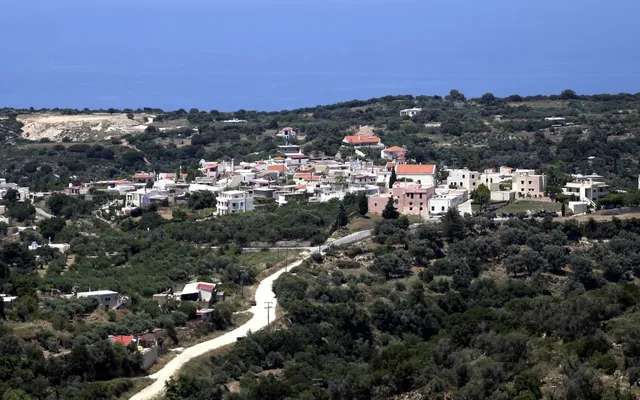Земельный участок в Ретимнон