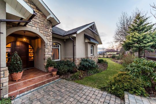 Дом в Еваны