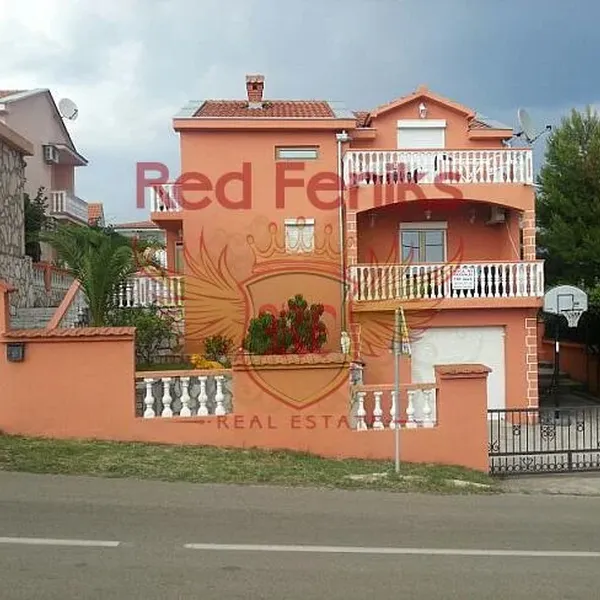 Дом в Кримовица, фото 1