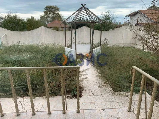 Дом в Каменар