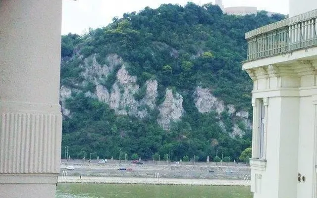 Квартира в Будапешт V