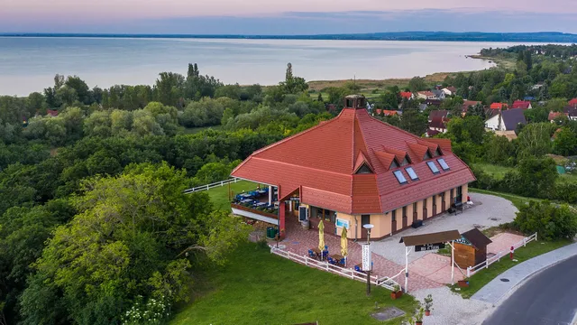 Ресторан / Кафе в Кестхей