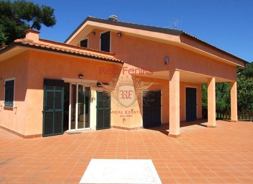 Вилла в Империя