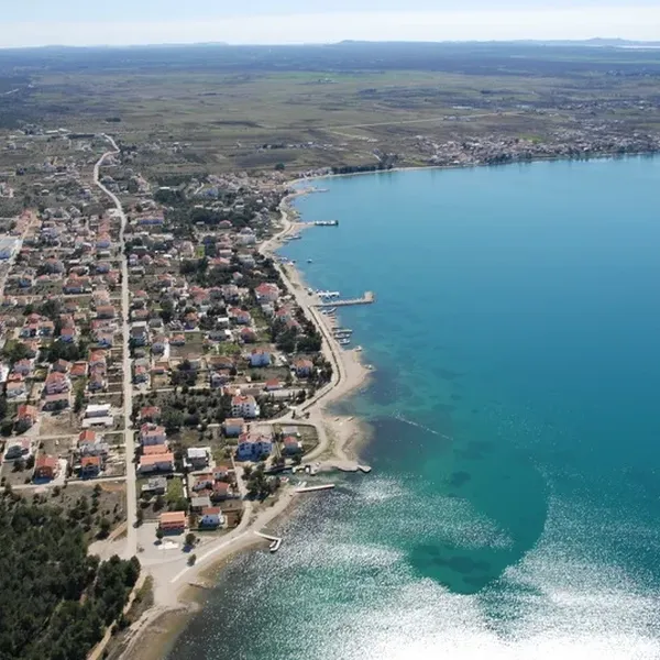 Земельный участок в Нин, фото 1