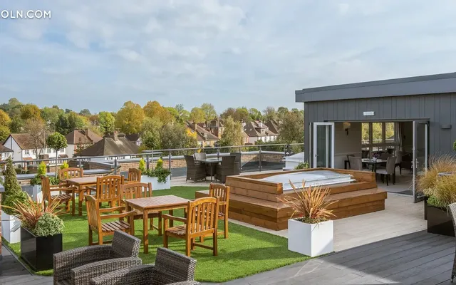 Heath Lodge in London