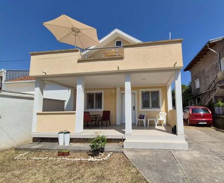 Дом в Утеха