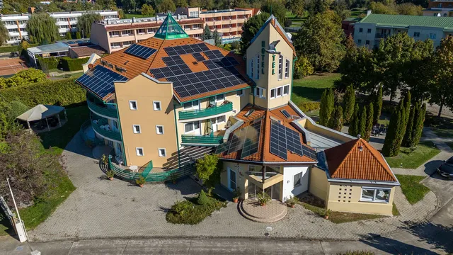 Отель в Залакарош