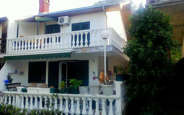 Дом в Крашичи