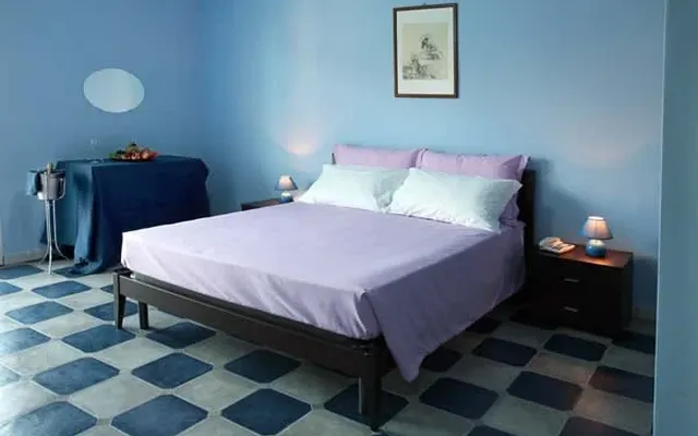 Отель в Мессина