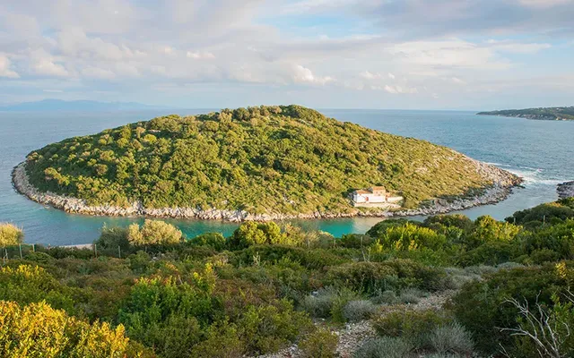 Земельный участок в Paxoi