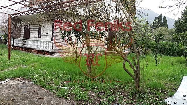 Дом в Тиват