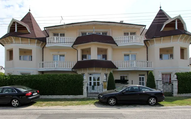 Отель в Хевиз