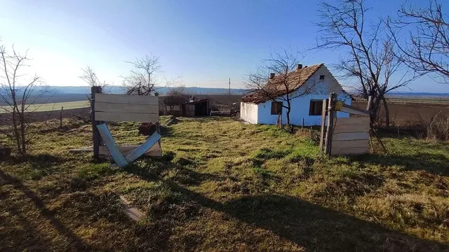 Дом в Сербия