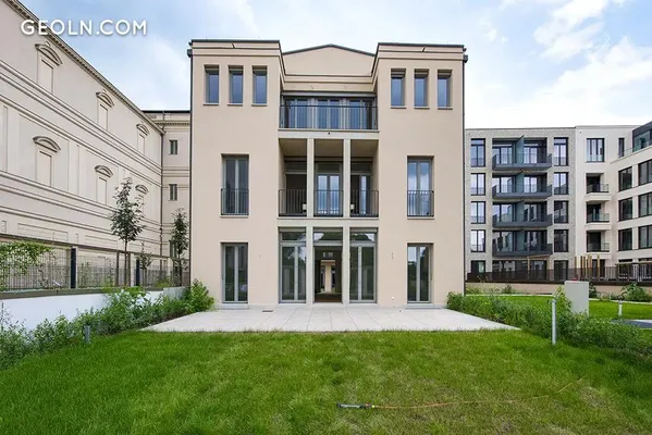 Versailler Platz Residenzen in Potsdam