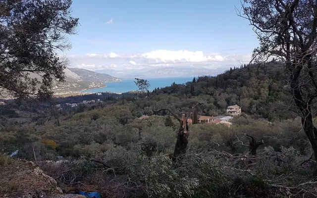 Земельный участок в Corfu