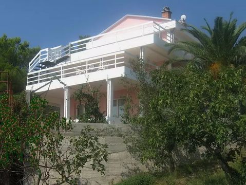 Отель в Заградже