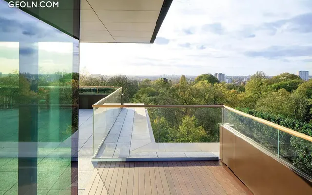 Holland Park Villas in London