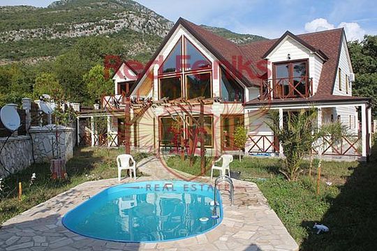 Дом в Ратац