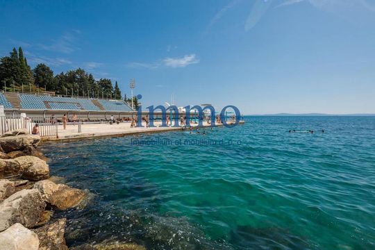 Отель в Сплит