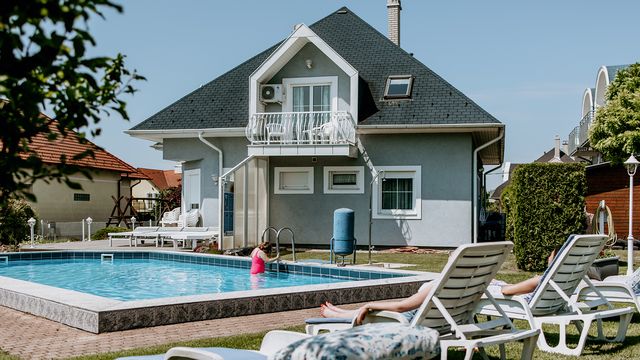 Отель в Дьенешдиаш