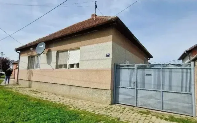 Дом в Србобран