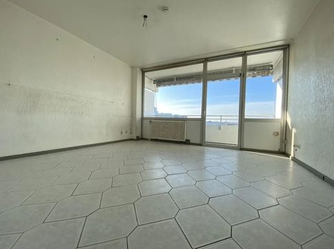 Квартира в Нойс