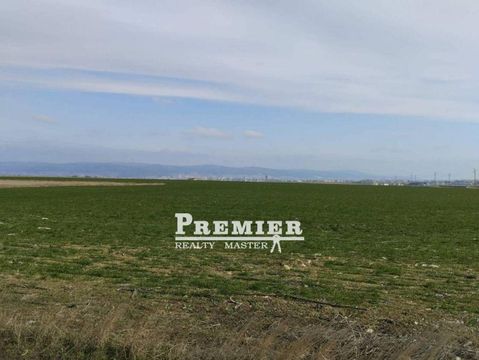 Земельный участок в Кв. Аурелия