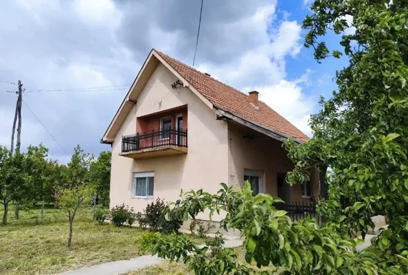 Дом в Сербия