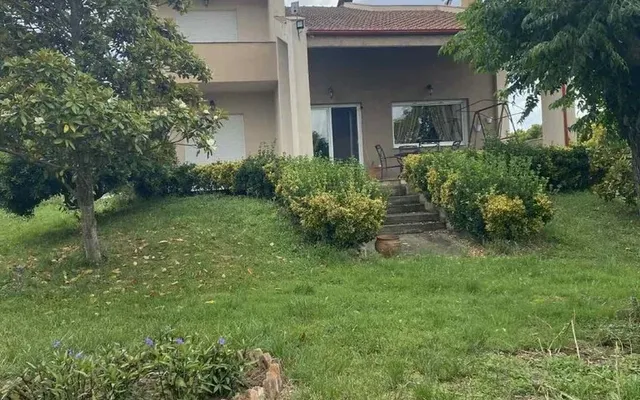Отдельный дом в Сер