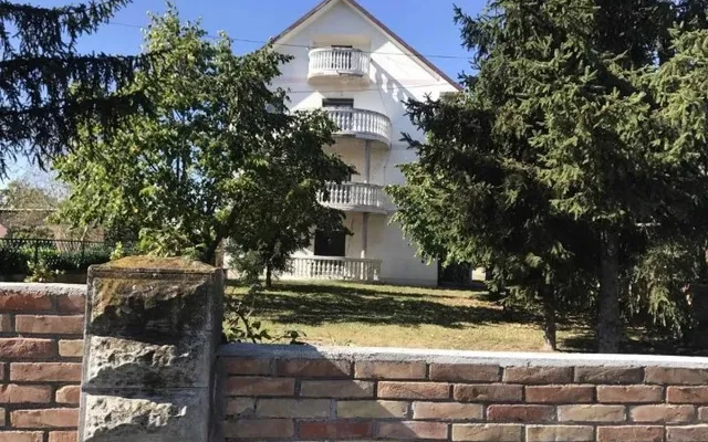 Дом в Белградский