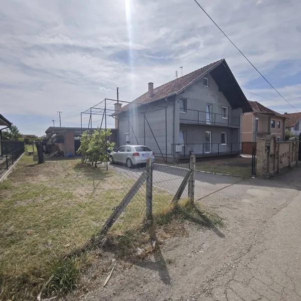 Дом в Стара-Пазова, фото 1