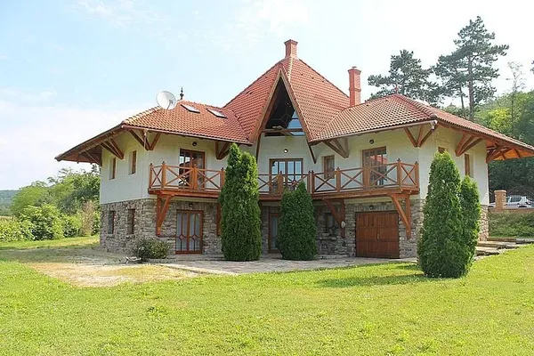 Вилла в Пониарквашег