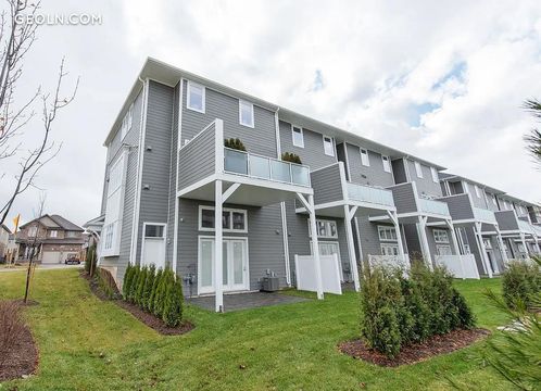 Callingham Mews: Designer Series Towns in London