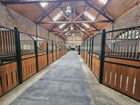 Конюшня в Крефельд