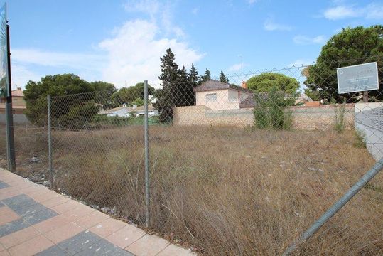 Земельный участок в Кампоамор