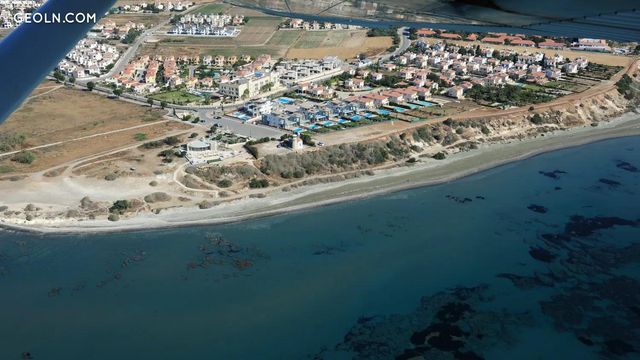 Faros Luxury Apartments in Perivolia