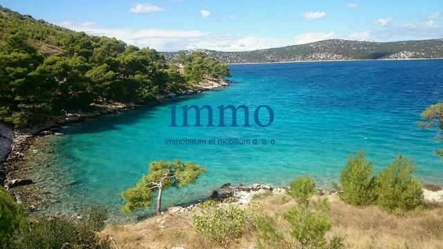 Земельный участок в Примоштен