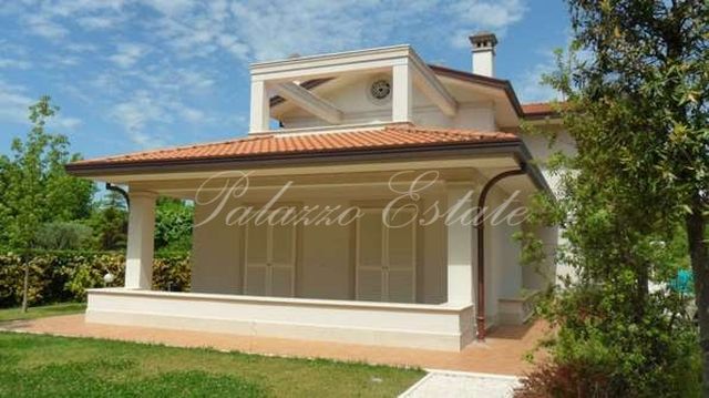 Вилла в Форте-дей-Марми