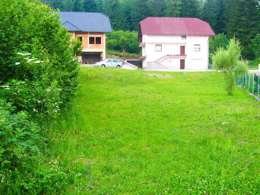 Земельный участок в Логатец