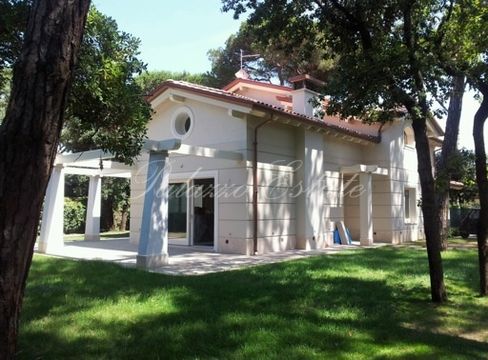 Вилла в Форте-дей-Марми