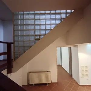 Коммерческая недвижимость в European Centre for the Development of Vocational Training, фото 3
