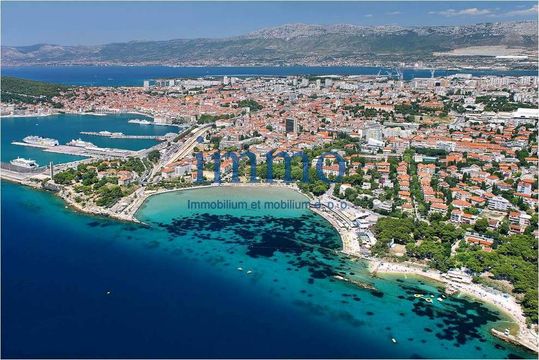 Земельный участок в Сплит