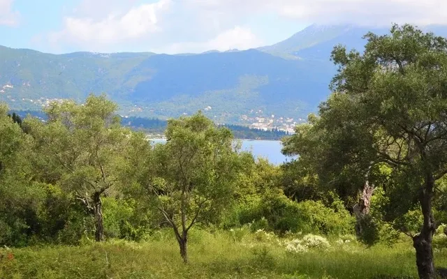 Земельный участок в Corfu