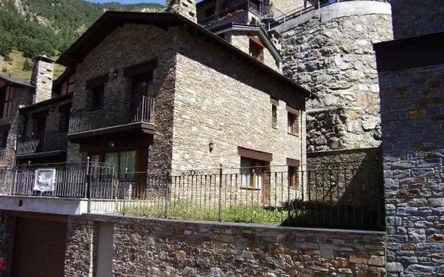 Таунхаус в Аринсал