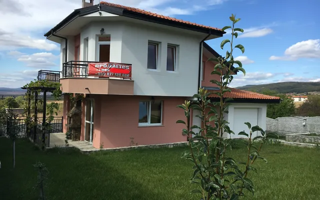 Дом в Солнечный берег