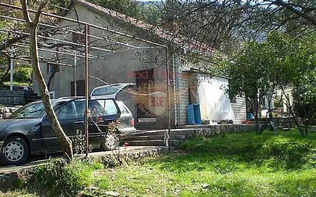 Дом в Тиват