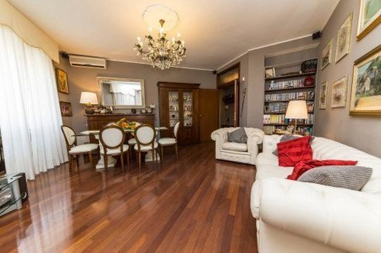 Квартира в Милан