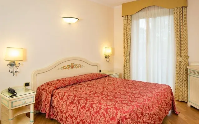 Отель в Сестри-Леванте