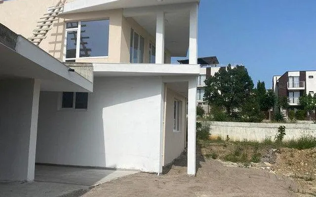 Дом в кв. Юрта pod patia
