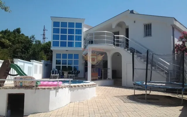 Дом в Добра Вода